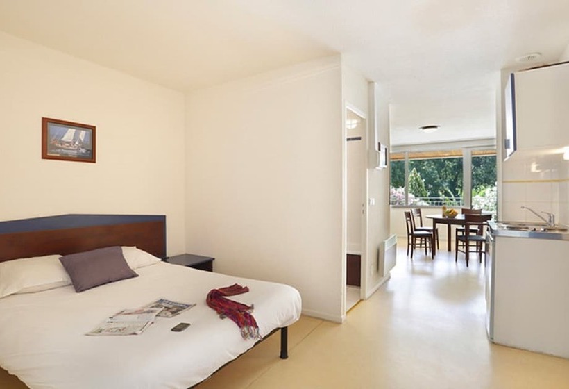 Vacancéole   Le Domaine De Chames   Pont D Arc