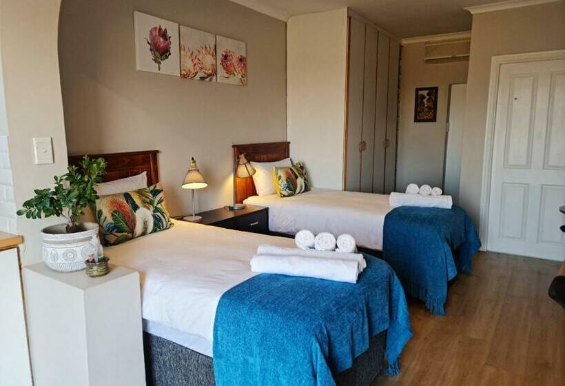 Africatamna Self Catering House