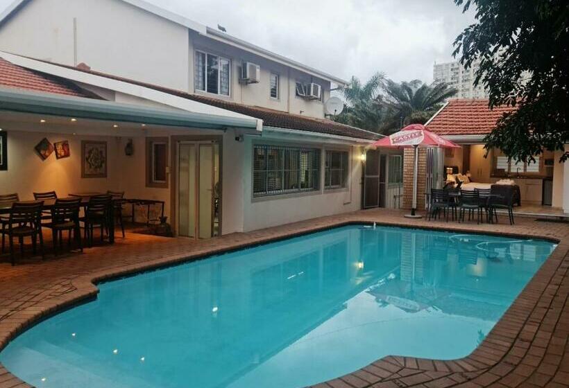 Africatamna Self Catering House