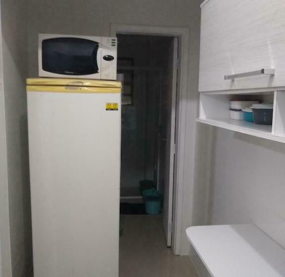 Apartamento Praia Grande Canto Do Forte, A 200 Metros Da Praia, A 2 Minutos A Pé Até A Praia