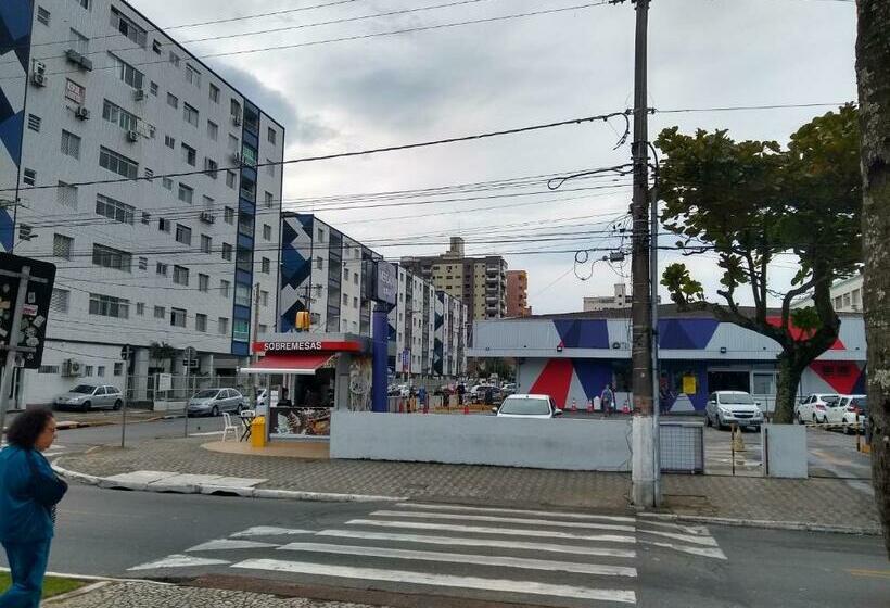Apartamento Praia Grande Canto Do Forte, A 200 Metros Da Praia, A 2 Minutos A Pé Até A Praia