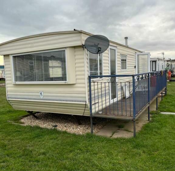 Caravan Holiday Let 2 Bedroom Happy Days South Chapel Saint Leonards 05
