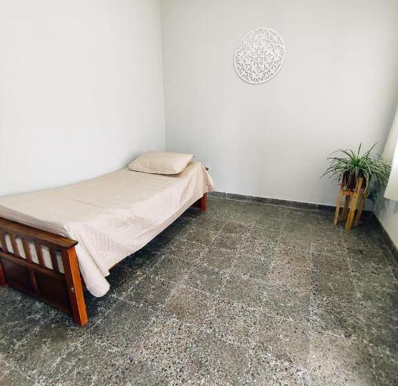 Casa Barrio Sur Comoda