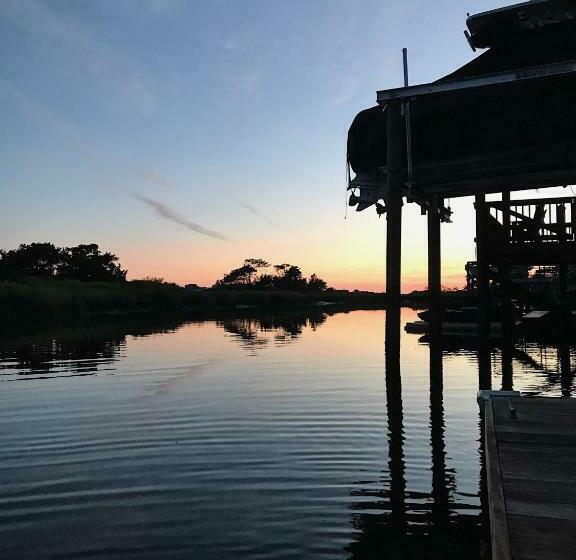 Cottage By The Sea: Pagnotto Shellback House