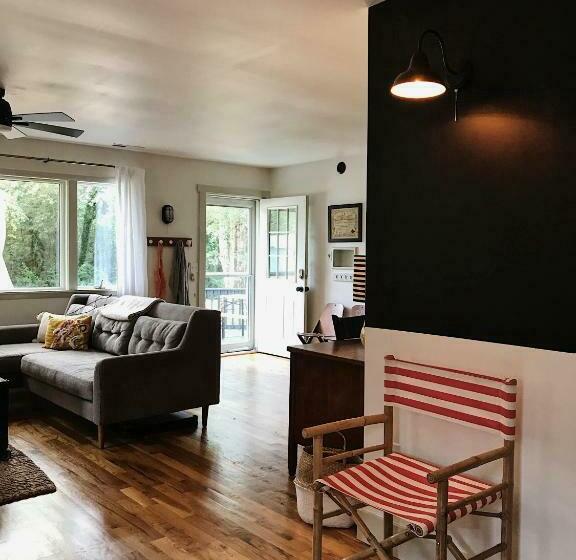 Cottage By The Sea: Pagnotto Shellback House