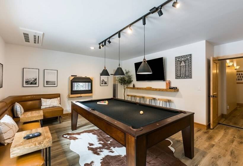 Coyote Moon By Avantstay Cabin Wsauna Mins From Dt Truckee & Northstar