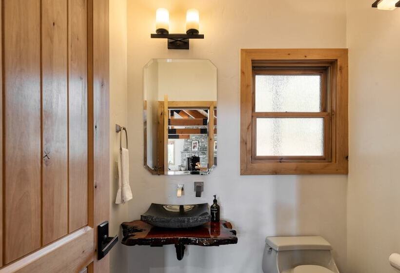 Coyote Moon By Avantstay Cabin Wsauna Mins From Dt Truckee & Northstar