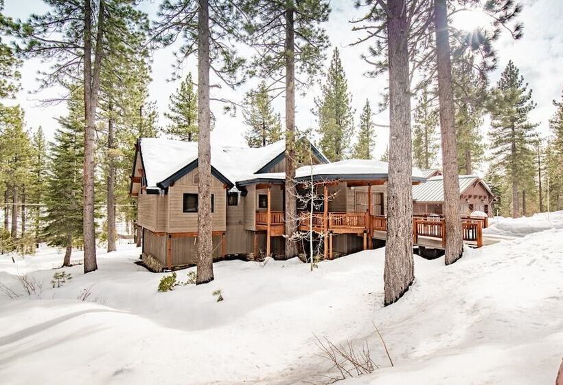 Coyote Moon By Avantstay Cabin Wsauna Mins From Dt Truckee & Northstar