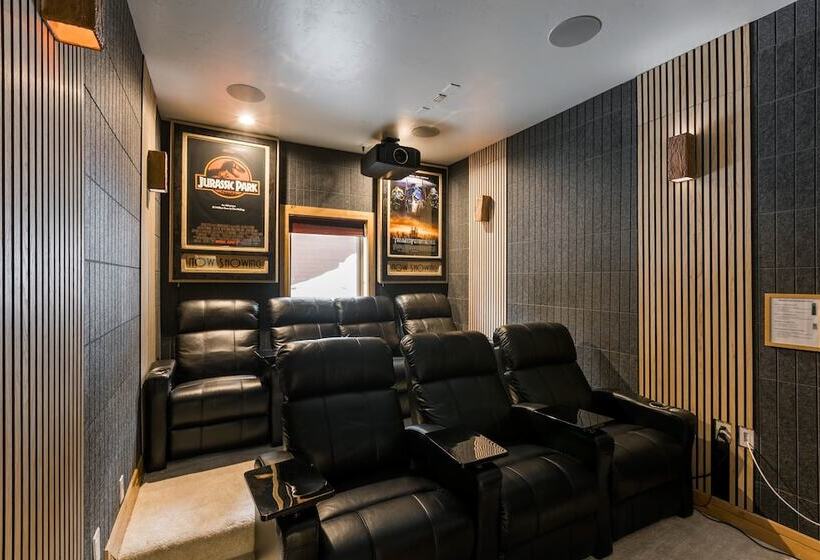 Coyote Moon By Avantstay Cabin Wsauna Mins From Dt Truckee & Northstar