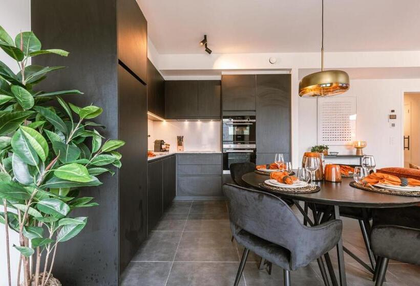 Cozy Apartment A Stone S Throw From The Beach