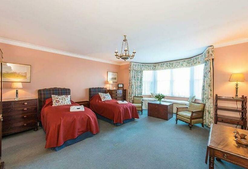 Dhucraig, 48 The Scores