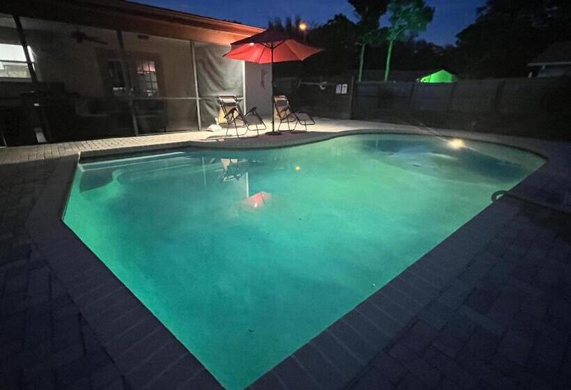 Dream Vacation Home W Heated Pool Close To Beaches Clearwater St Pete Sleeps 14
