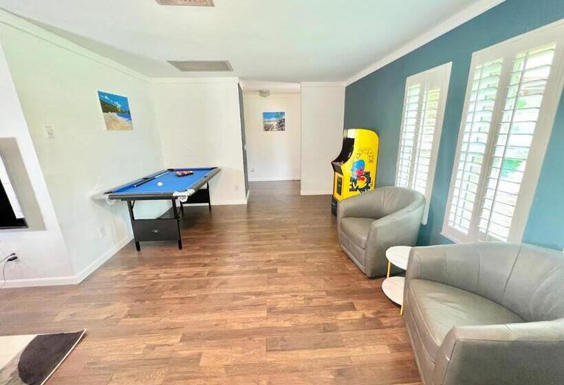 Dream Vacation Home W Heated Pool Close To Beaches Clearwater St Pete Sleeps 14