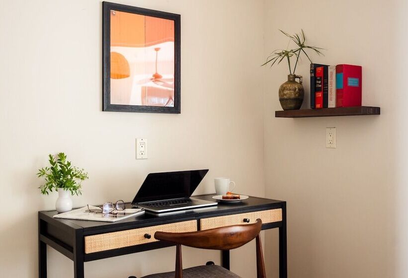 Farrier By Avantstay Spectacular 7br Mediterranean Style Estate W Pool