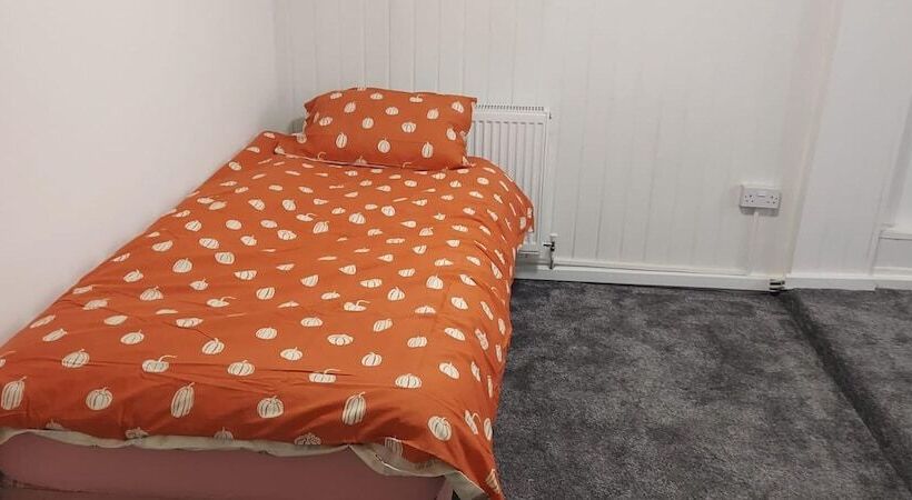 Lovely 3 Bed Apartment In Parkgate Rotherham