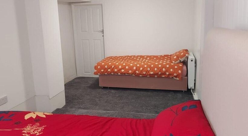 Lovely 3 Bed Apartment In Parkgate Rotherham