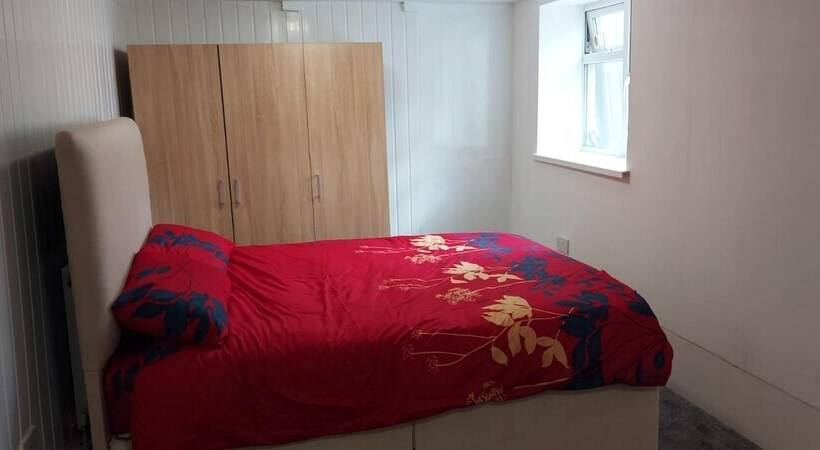 Lovely 3 Bed Apartment In Parkgate Rotherham