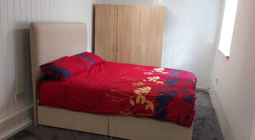 Lovely 3 Bed Apartment In Parkgate Rotherham