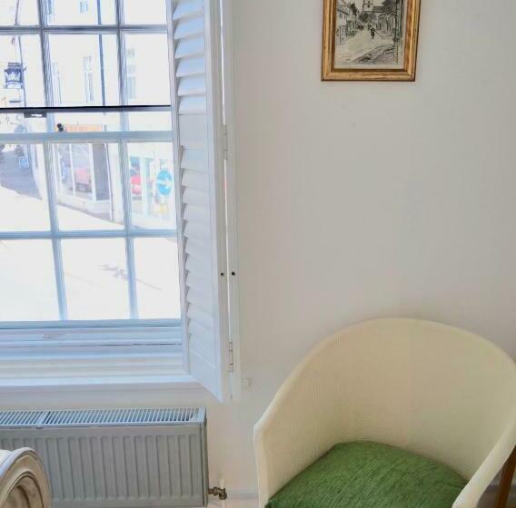 Luxury 3 Bathroom Cinema And Sauna