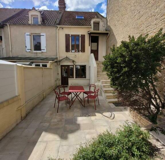 Maison De Pêcheur Charmante Et Atypique En Pierre, 1 Min De Marche De La Mer