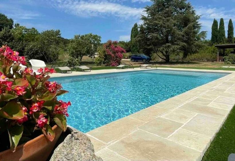 Roman Villa With Private Pool And Park