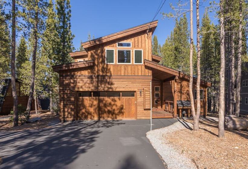 Sawtooth By Avantstay Spacious Pine Tree Cabin W/ Hot Tub