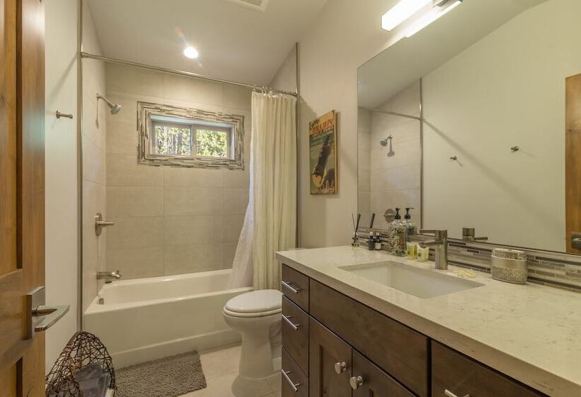 Sawtooth By Avantstay Spacious Pine Tree Cabin W/ Hot Tub