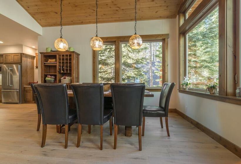 Sawtooth By Avantstay Spacious Pine Tree Cabin W/ Hot Tub