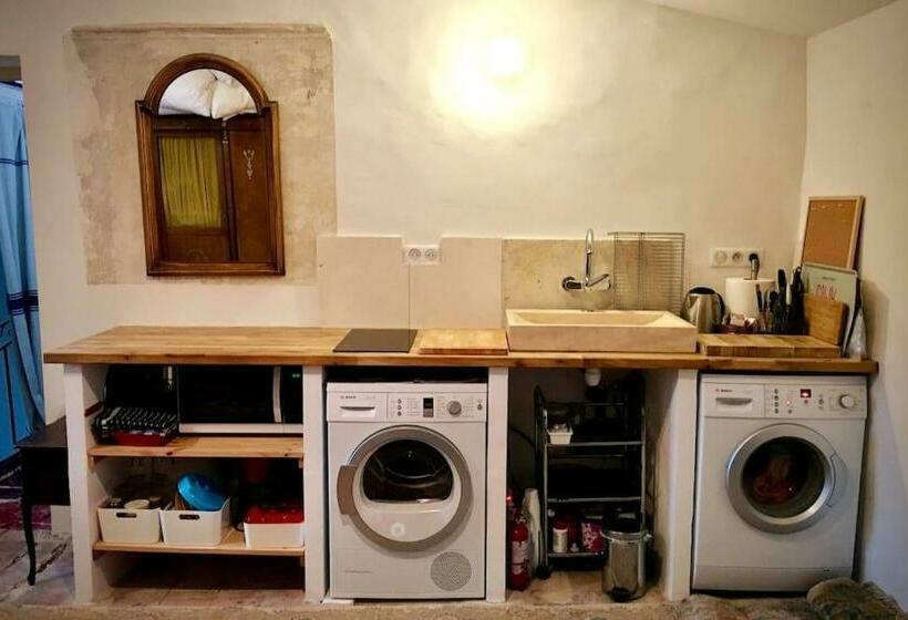 Spacious Stylish Provencal House With Terrace