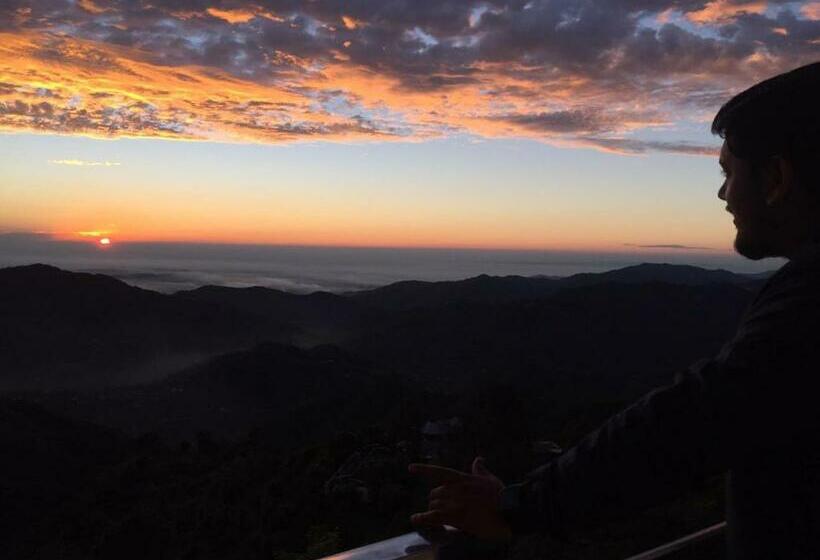 Himalyan Basera I Pvt Balcony I Serviced Apt I By Exotic Stays