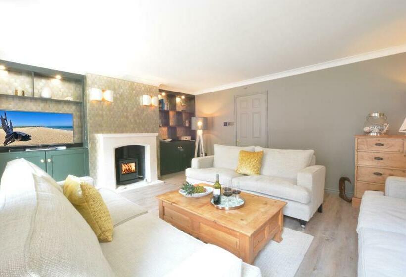 The Red Brick House, Aldeburgh