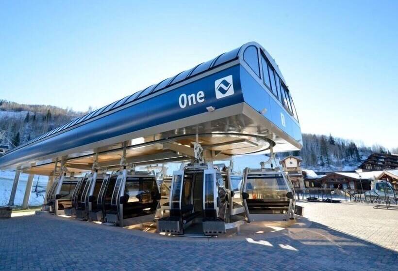 Vail Village King Hotel Room