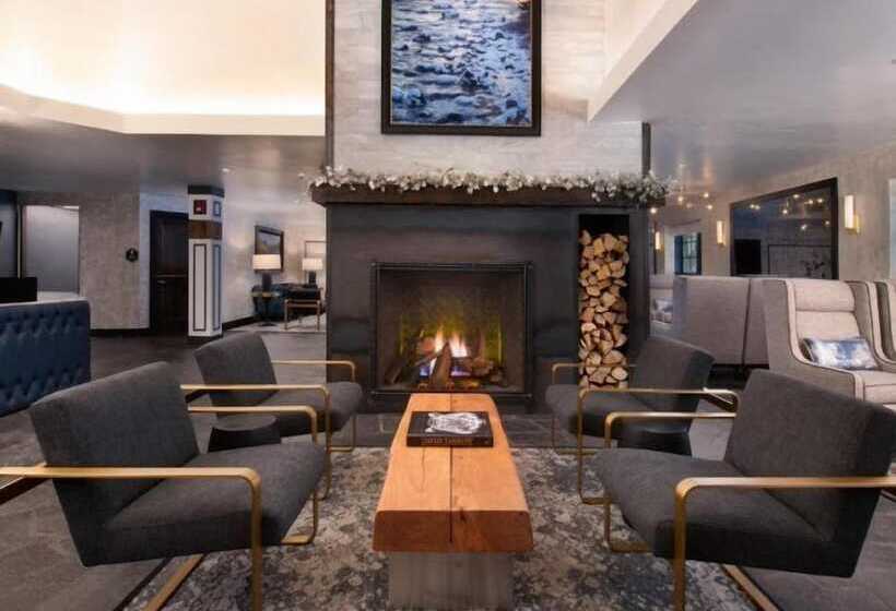 Vail Village King Hotel Room