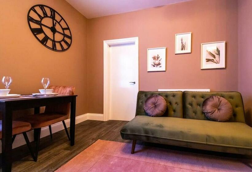 Veyron Apartments   Part Of The V Group