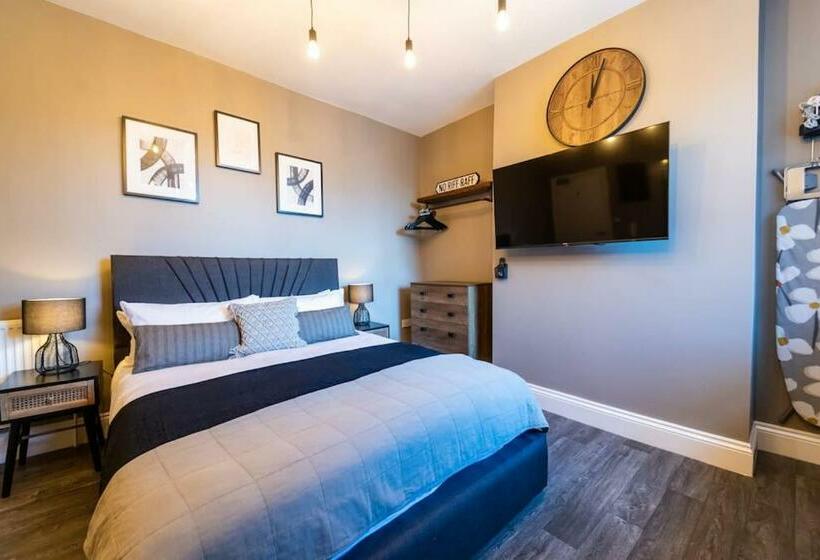 Veyron Apartments   Part Of The V Group