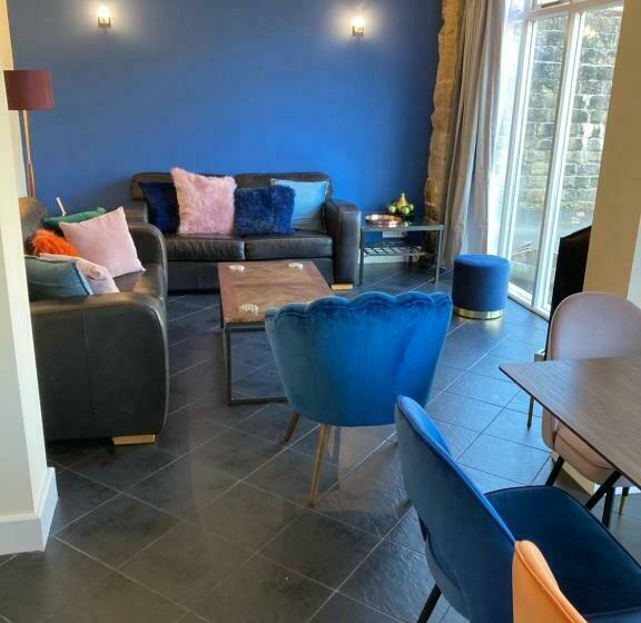 1 Coach House Mews   Matlock Bath