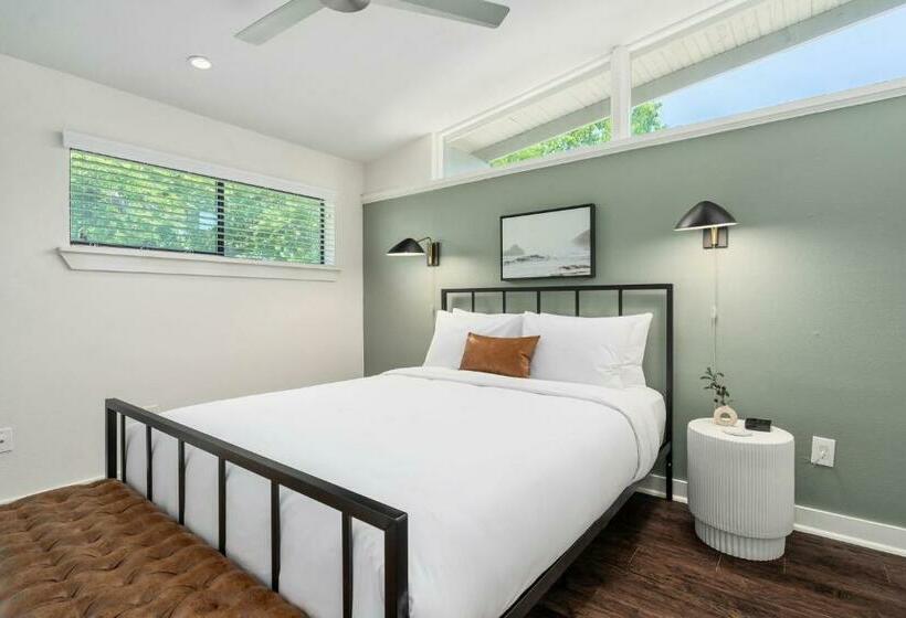 Abode Houston Norfolk