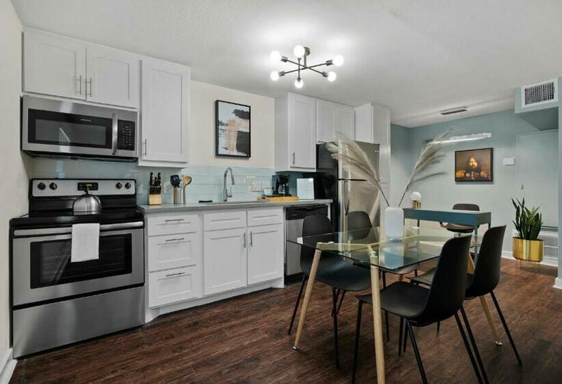 Abode Houston Norfolk