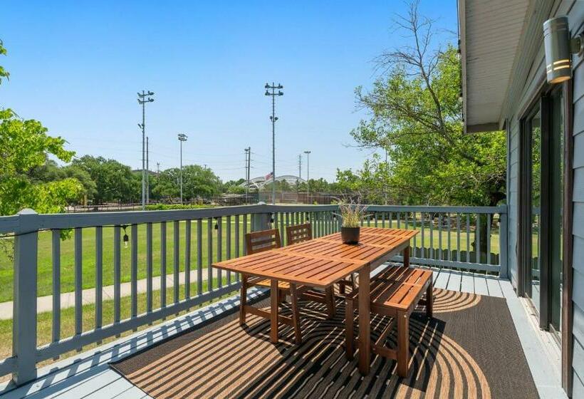 Abode Houston Norfolk