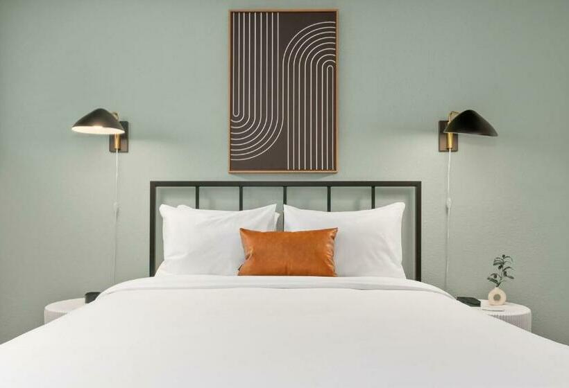 Abode Houston Norfolk