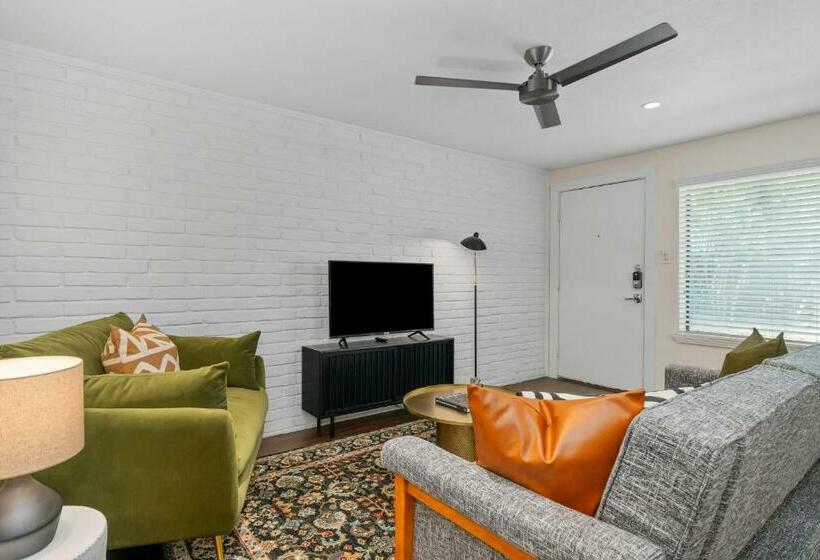 Abode Houston Norfolk