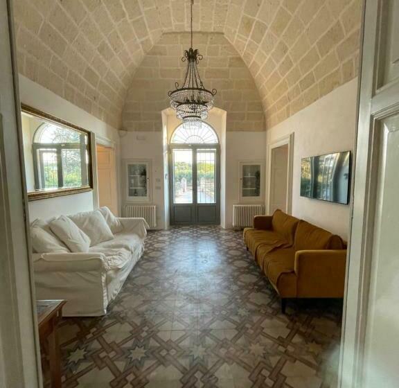 Antique Villa, Casa Rosa   3 Bed, 2 Bath With Pool