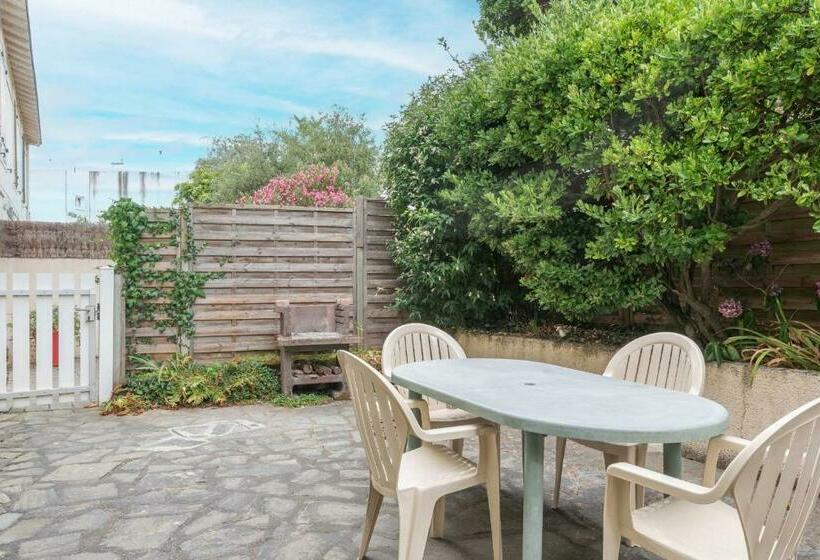 Appartement Avec Terrasse Proche De La Plage