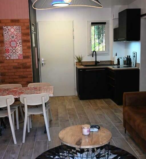 Appartement Cosy & Moderne à 180m De La Plage