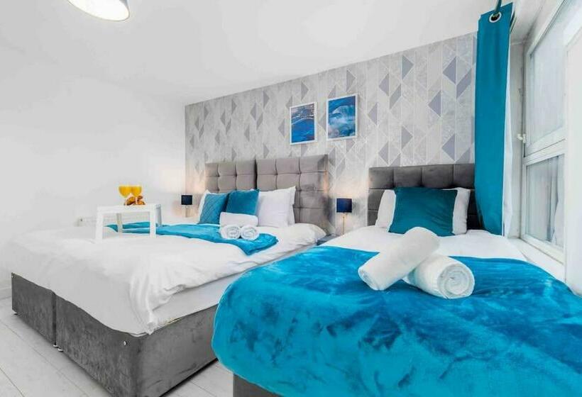 ✪central✪6bed✪ Parking✪pool Table✪private Patio ✪