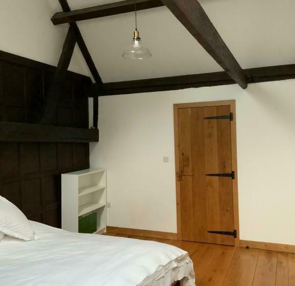 Delightful 4bd Home Full Of Flair Edenbridge Kent