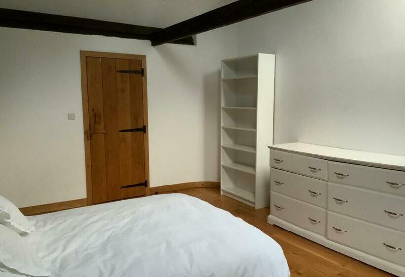 Delightful 4bd Home Full Of Flair Edenbridge Kent