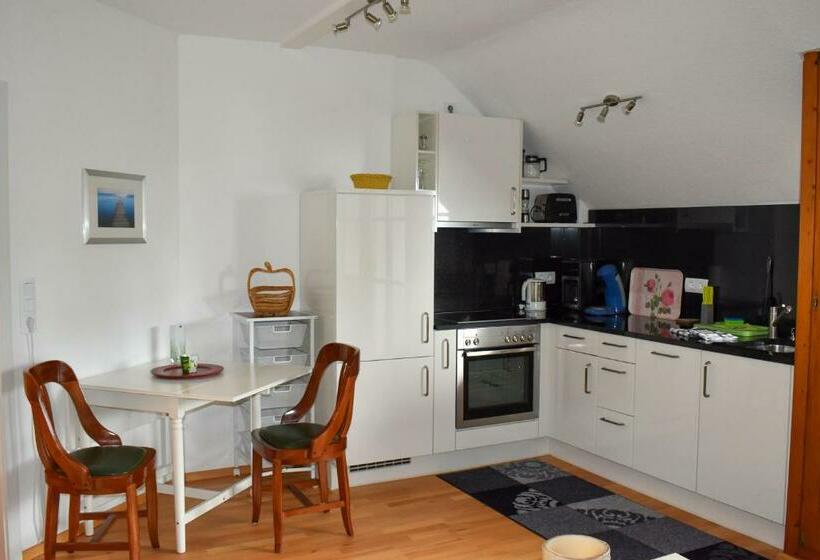 Ferienwohnungen Seerose & Seelilie