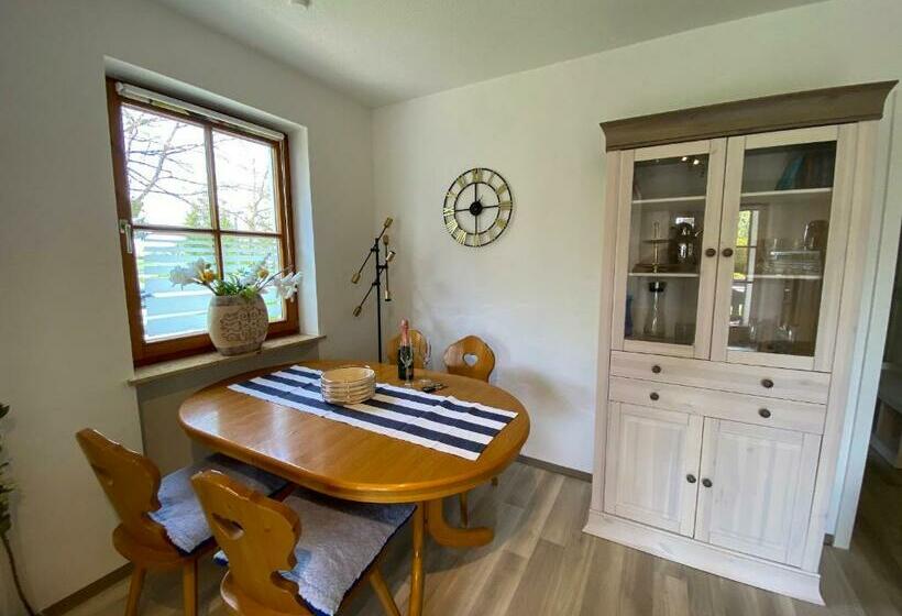 Ferienwohnungen Seerose & Seelilie