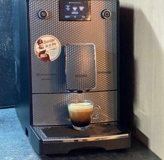 4 Zi Apartment, 80 Qm Mit Garten Nähe Messe Verkehrsgünstig, Ruhig, Parkplätze